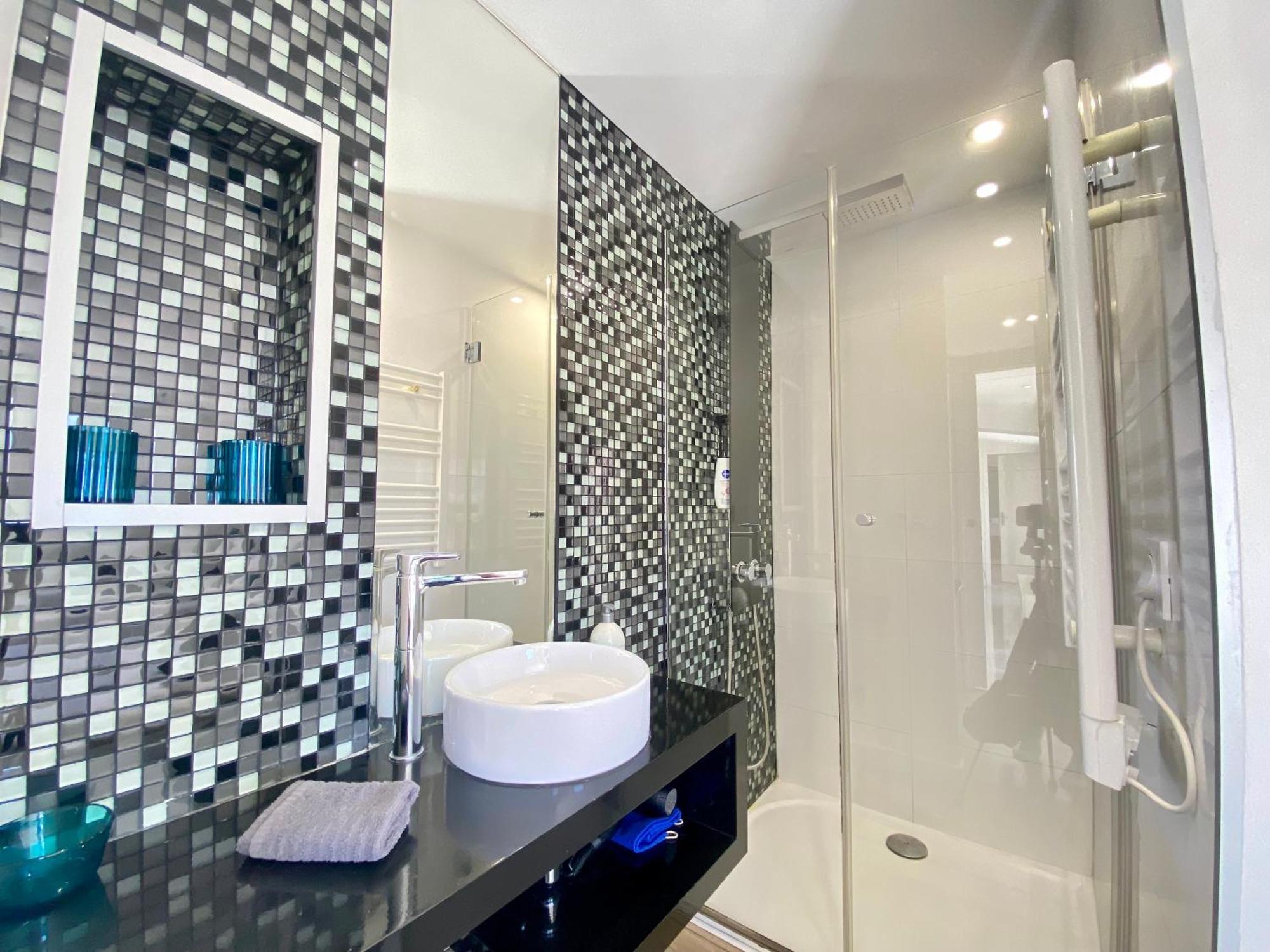 Luxury "Les Toits Du Soleil" - Magnifique Appartement Avec Terrasses Et Jacuzzi - Centre De Cannes - By Scls Locations エクステリア 写真