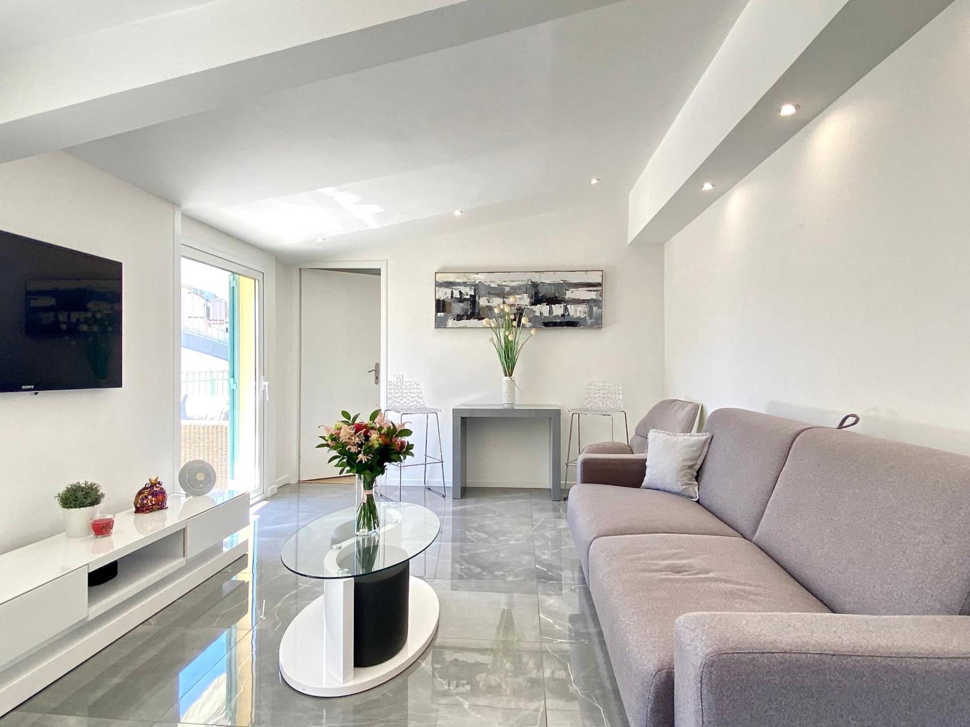 Luxury "Les Toits Du Soleil" - Magnifique Appartement Avec Terrasses Et Jacuzzi - Centre De Cannes - By Scls Locations エクステリア 写真